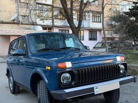 LADA (VAZ) Niva 2015