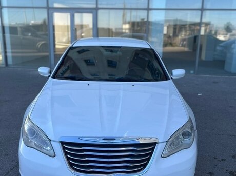 Chrysler 200 2012