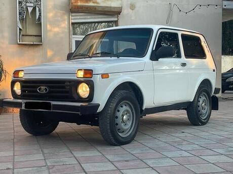 LADA (VAZ) Niva 2009