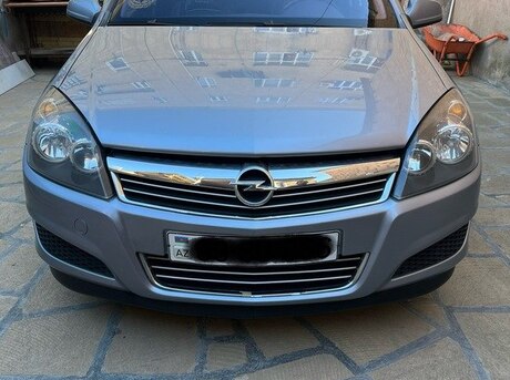 Opel Astra 2010