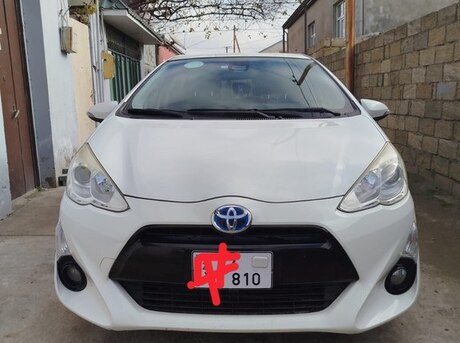 Toyota Aqua 2015