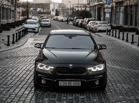 BMW 330e