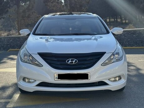 Hyundai Sonata 2010
