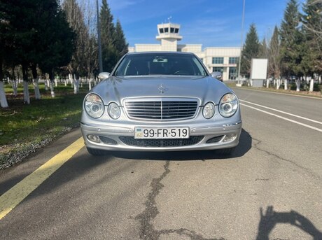 Mercedes E 220 2002