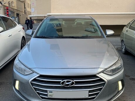 Hyundai Elantra 2016