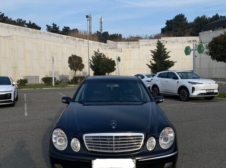 Mercedes E 220 2003