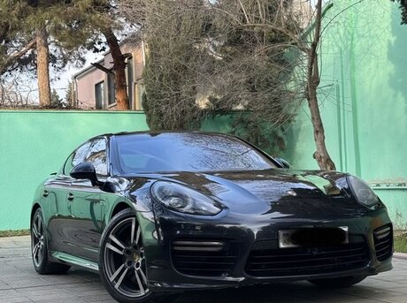 Porsche Panamera GTS 2014