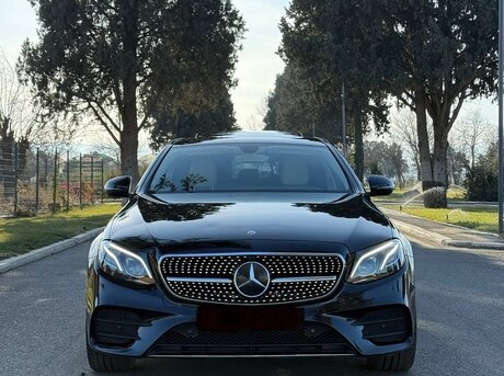 Mercedes E 300 4MATIC 2017
