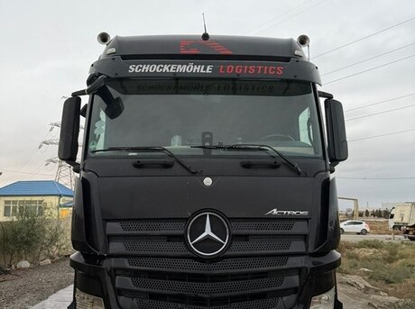 Mercedes Actros 1842