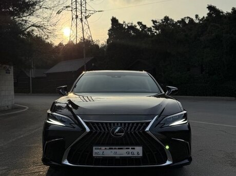 Lexus ES 300h 2023
