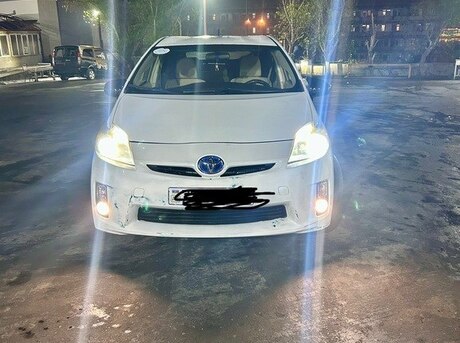 Toyota Prius 2011