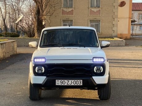 LADA (VAZ) Niva 2017