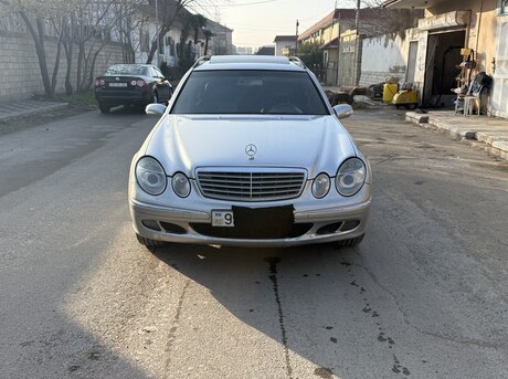 Mercedes E 220 2003