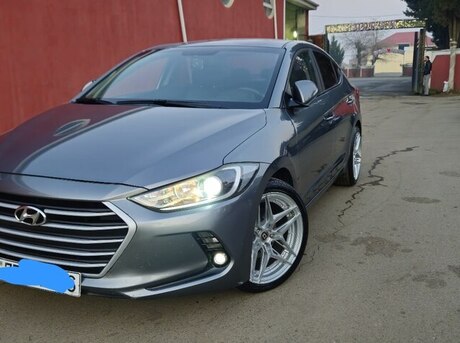 Hyundai Avante 2015