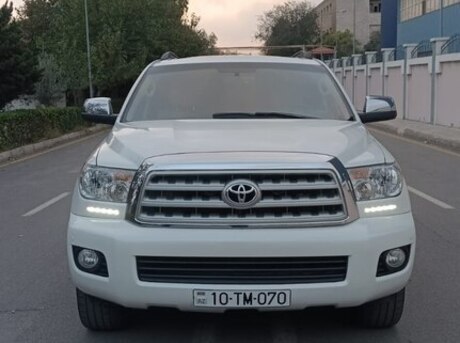 Toyota Sequoia 2013