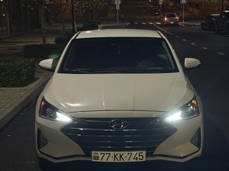 Hyundai Elantra 2019
