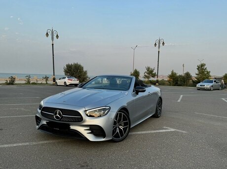 Mercedes E 300