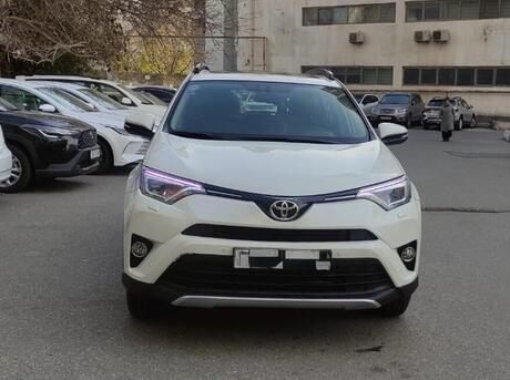 Toyota RAV4 2017