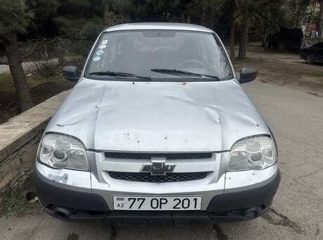 Chevrolet Niva 2012