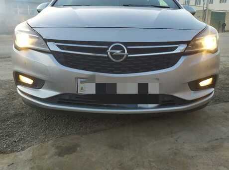 Opel Astra 2016