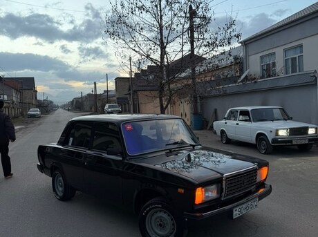 LADA (VAZ) 2107 2010