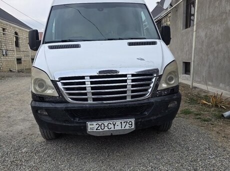 Mercedes Sprinter 518