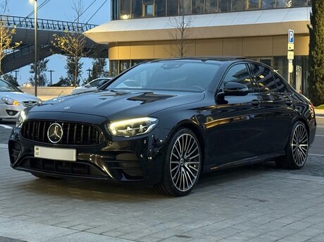 Mercedes E 300 e 2022
