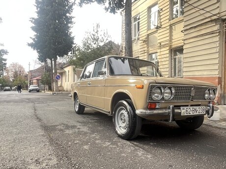 LADA (VAZ) 2103 1983