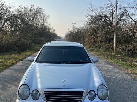 Mercedes E 240 2000