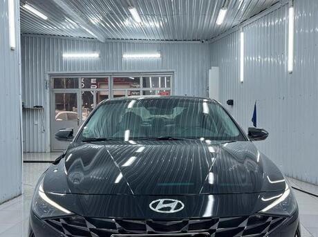 Hyundai Elantra 2023