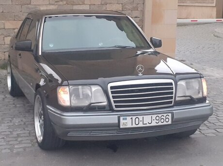 Mercedes 220 E 1994