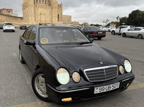Mercedes E 220 2000
