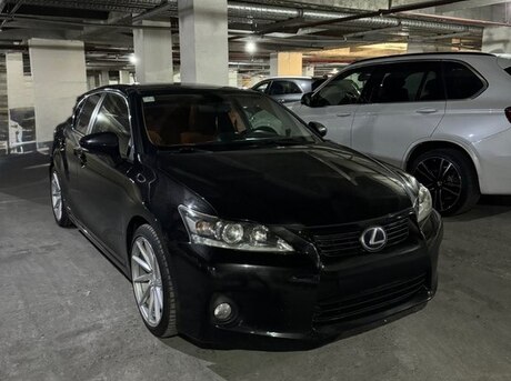 Lexus CT 200h
