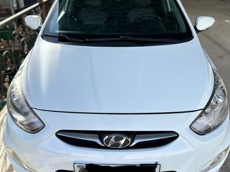 Hyundai Accent 2012