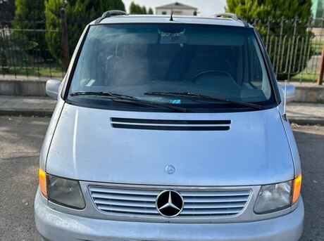 Mercedes  2001