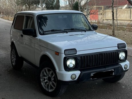 LADA (VAZ) Niva 2013