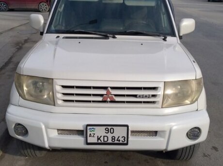 Mitsubishi Pajero io 1999