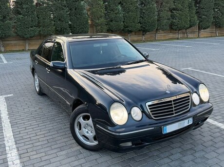 Mercedes E 240 2000
