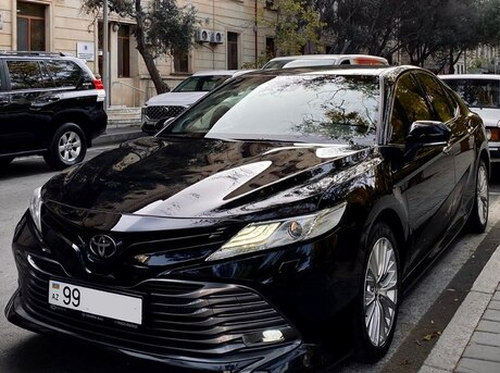 Toyota Camry 2019