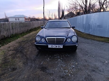 Mercedes E 220 2000
