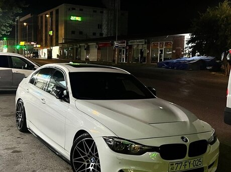 BMW 330 2016
