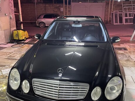 Mercedes E 240 2003