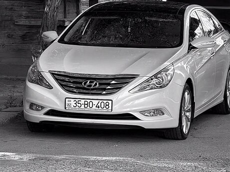 Hyundai Sonata 2010