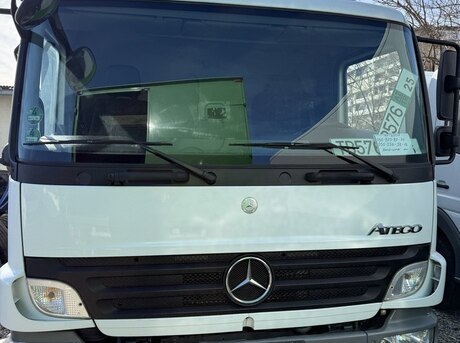 Mercedes Atego 818