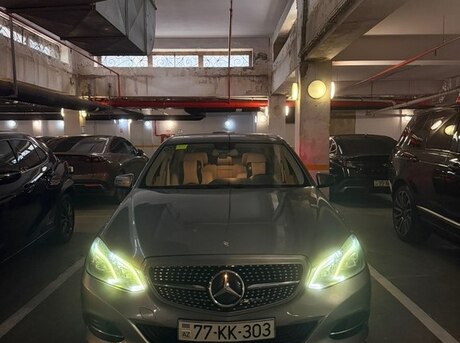 Mercedes E 200