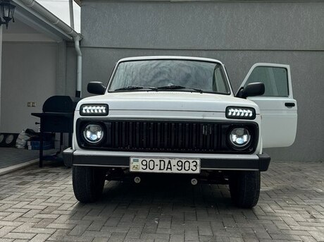 LADA (VAZ) Niva 2012