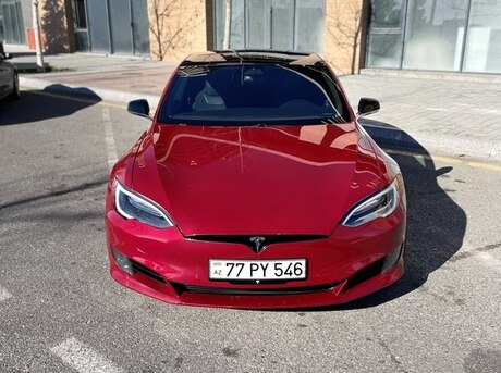 Tesla Model S 2016