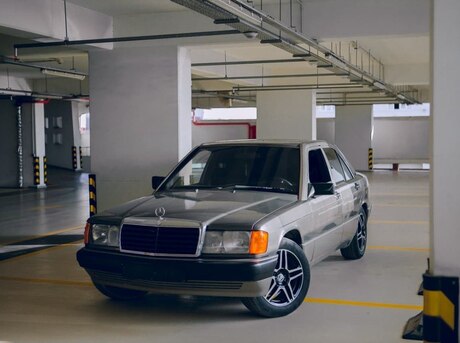 Mercedes 190 1990