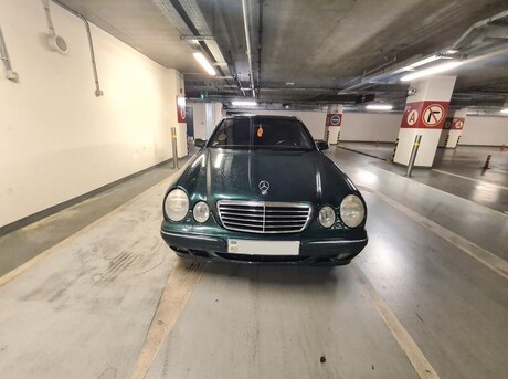 Mercedes E 240 1999