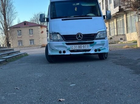 Mercedes  2001